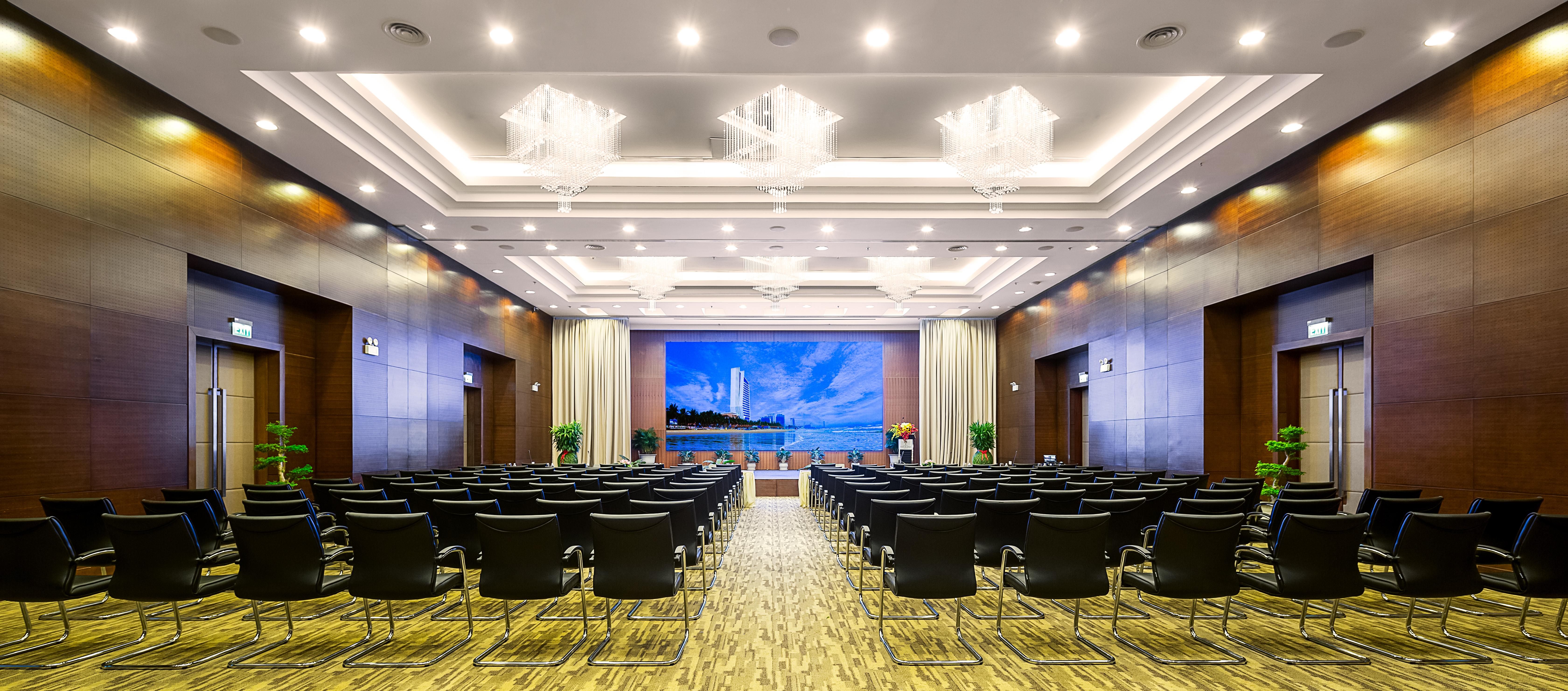 Grand Tourane Hotel Дананг Екстер'єр фото