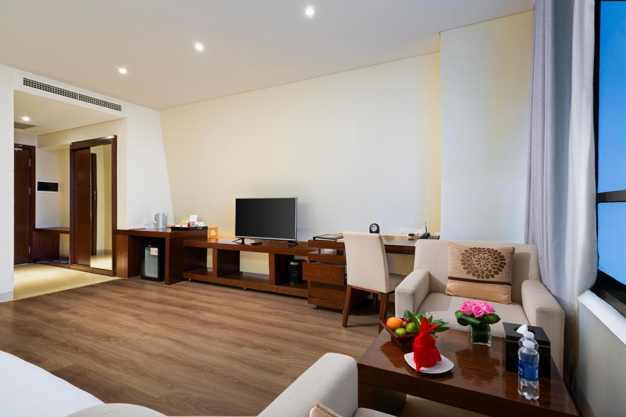 Grand Tourane Hotel Дананг Екстер'єр фото
